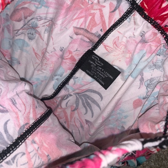 WinWin Pink & Blue Tropical Leggings size S-L - Picture 7 of 10